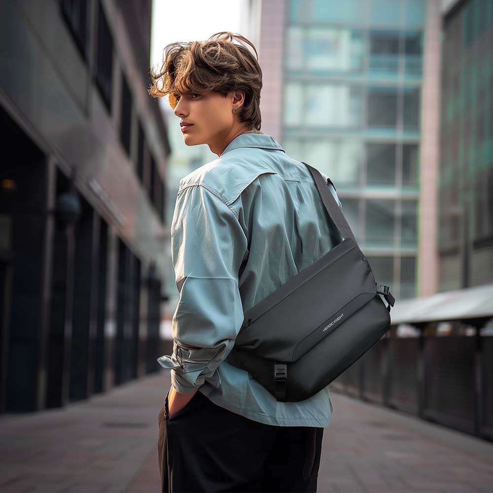 HK Water Repellent Messenger B - Tablet Shoulder Bag 评论和价格